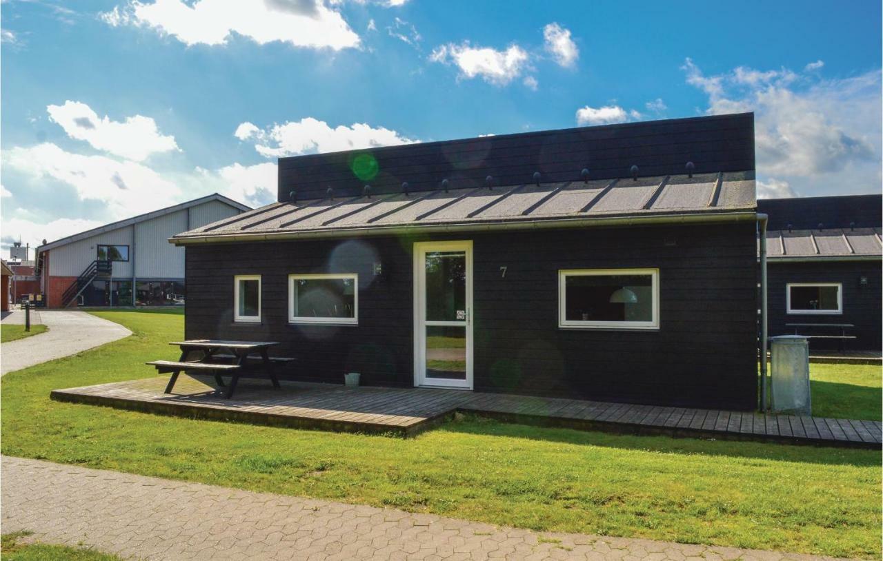 Awesome Home In Spjald With Wifi Zewnętrze zdjęcie